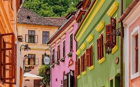 The Throne - M Museum Hotel